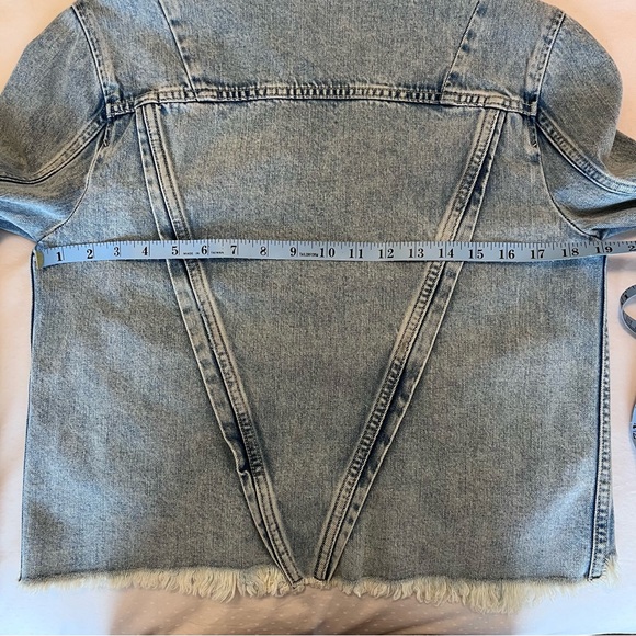 McGuire denim jacket, beautiful, flattering design - Picture 7 of 8